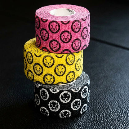 Weightlifting thumb tape 5m rolls 3-pack multicolour Spec 2.0, lifestyle training shot – Mammal Strength