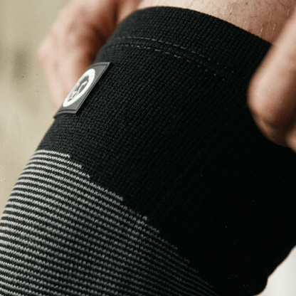 Mammal Thermal Knee Sleeves – compression fabric detail showing thermal support material