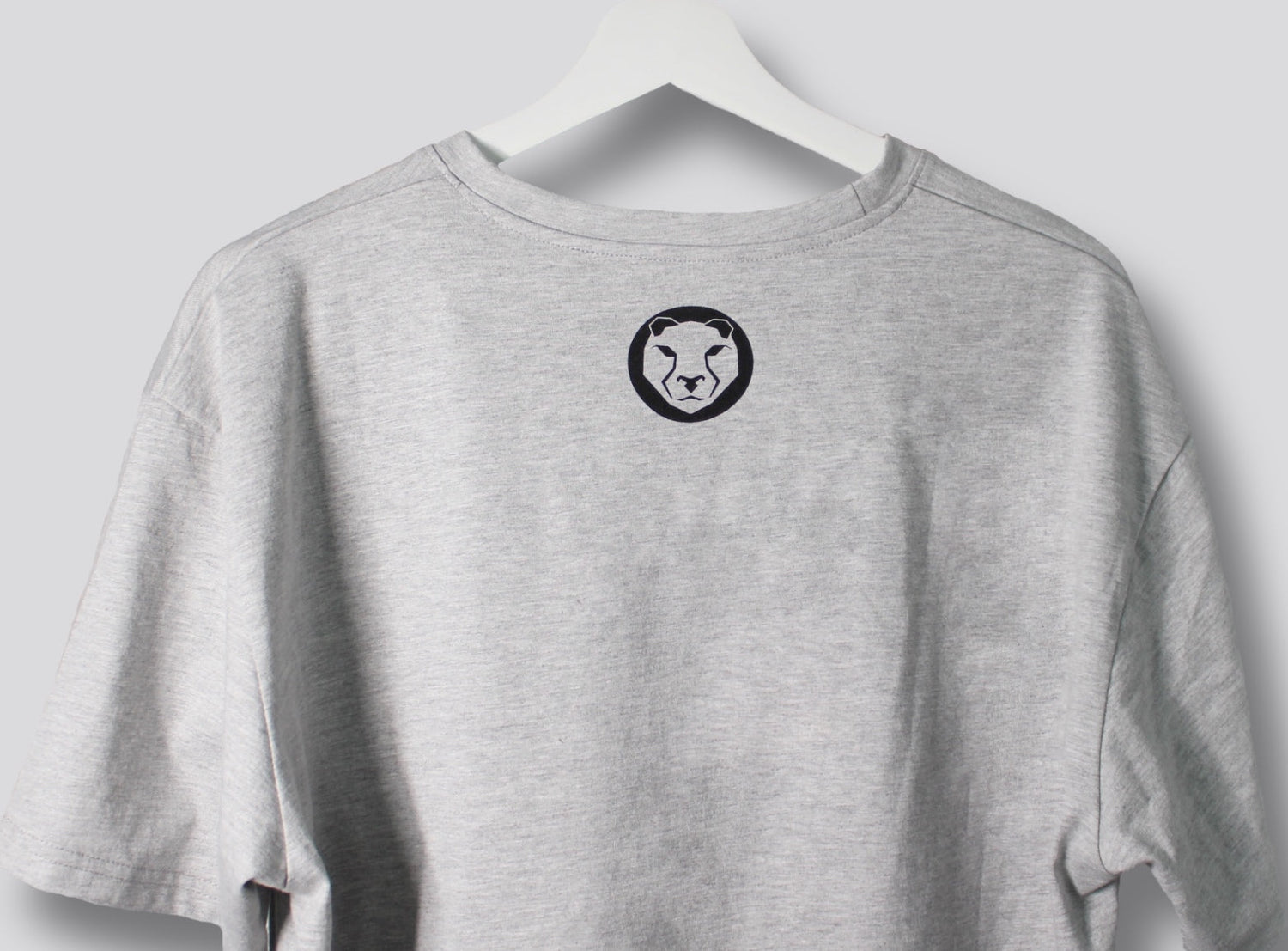 Grey print unisex gym tee for CrossFit and strength training – Mammal Strength