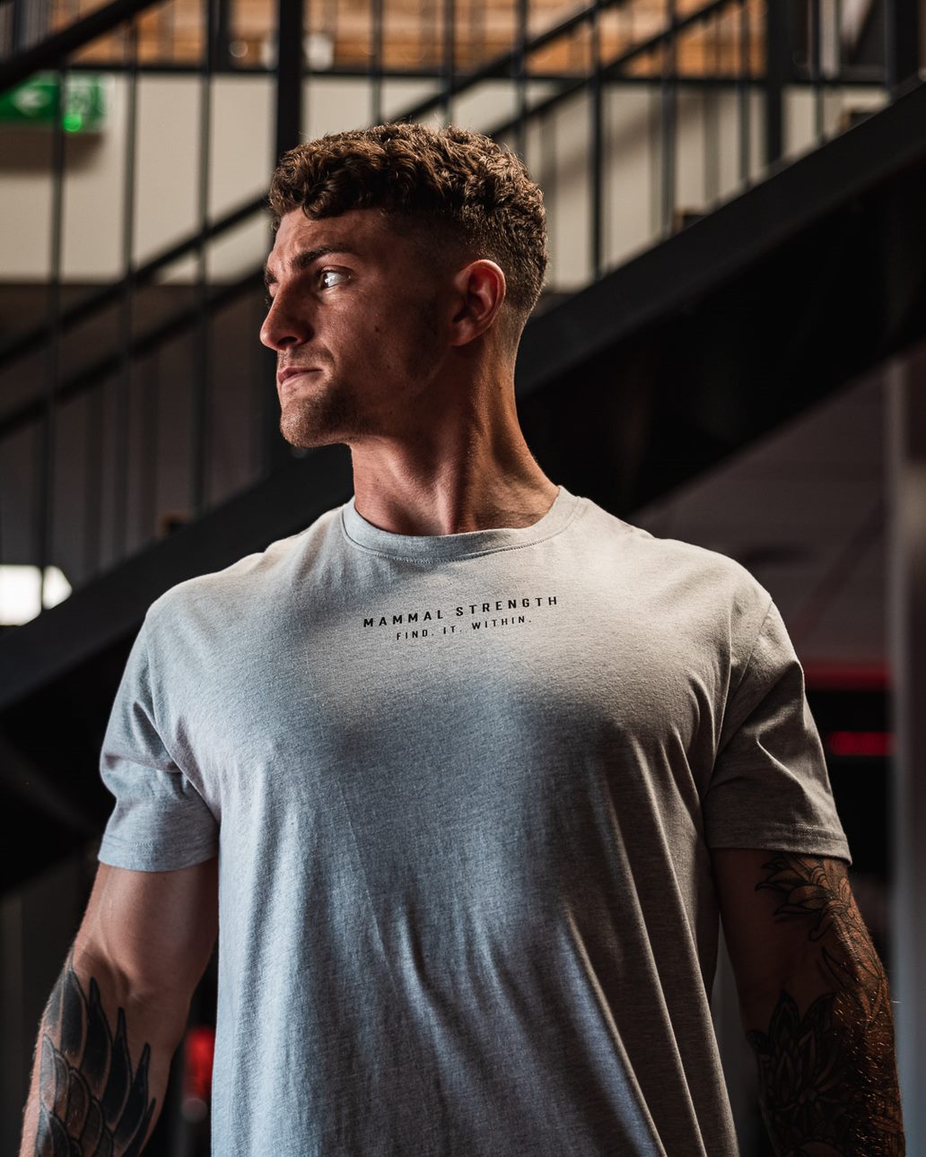 Grey print unisex gym tee for CrossFit and strength training – Mammal Strength