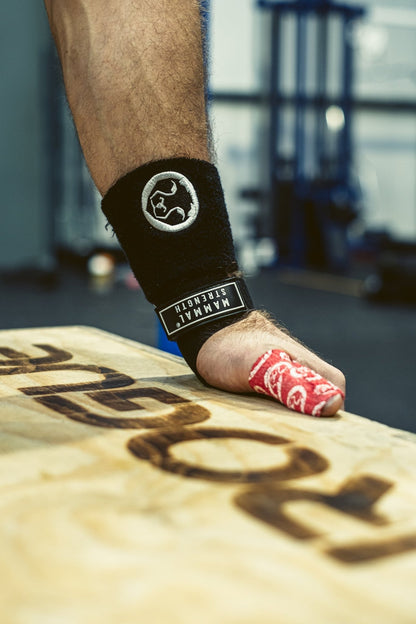 V2 gymnastic hand grips for CrossFit pull-ups WODs and muscle-ups – Mammal Strength